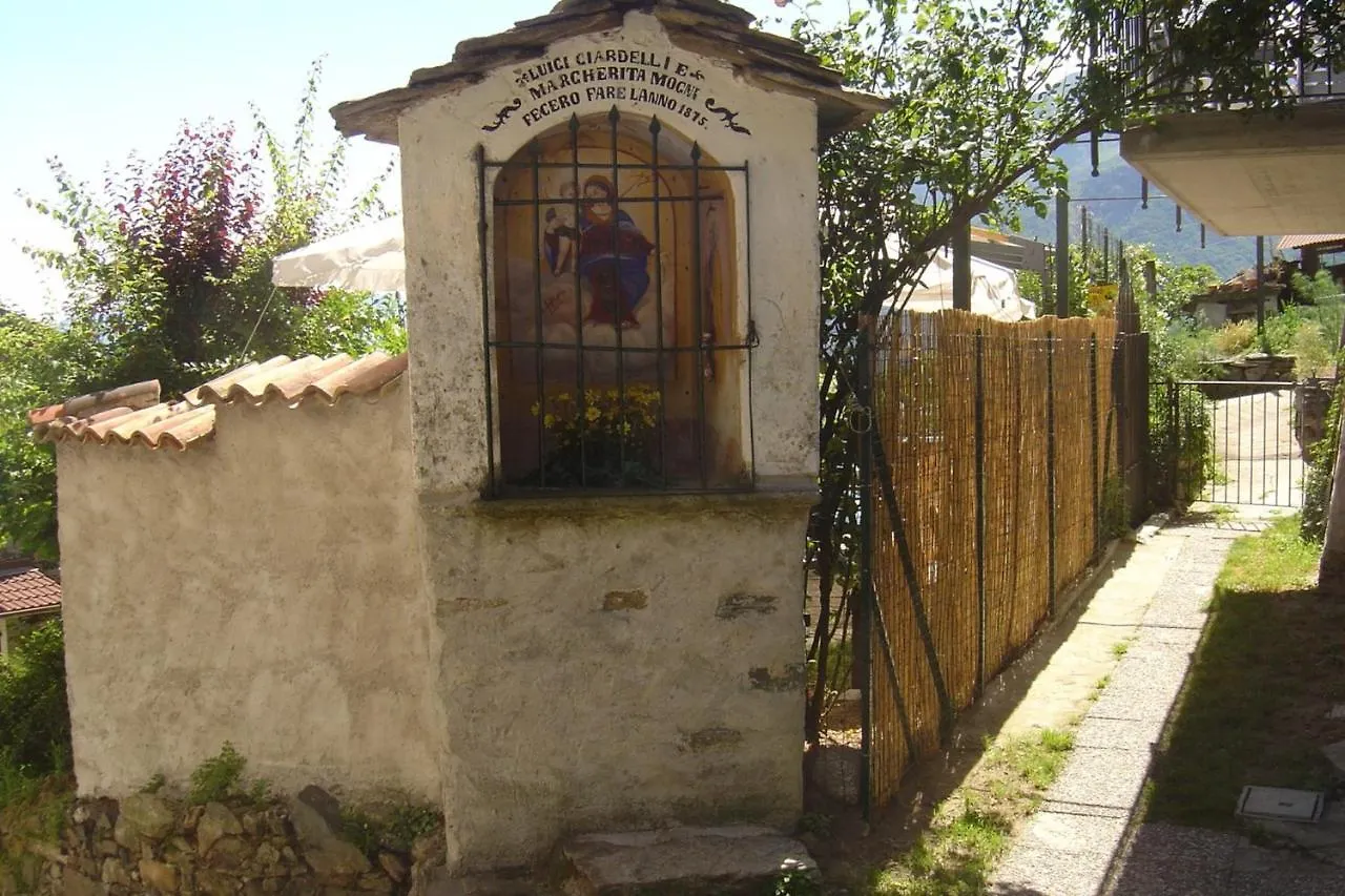 Sangiovese Emiliano Apartment Gravedona Italy